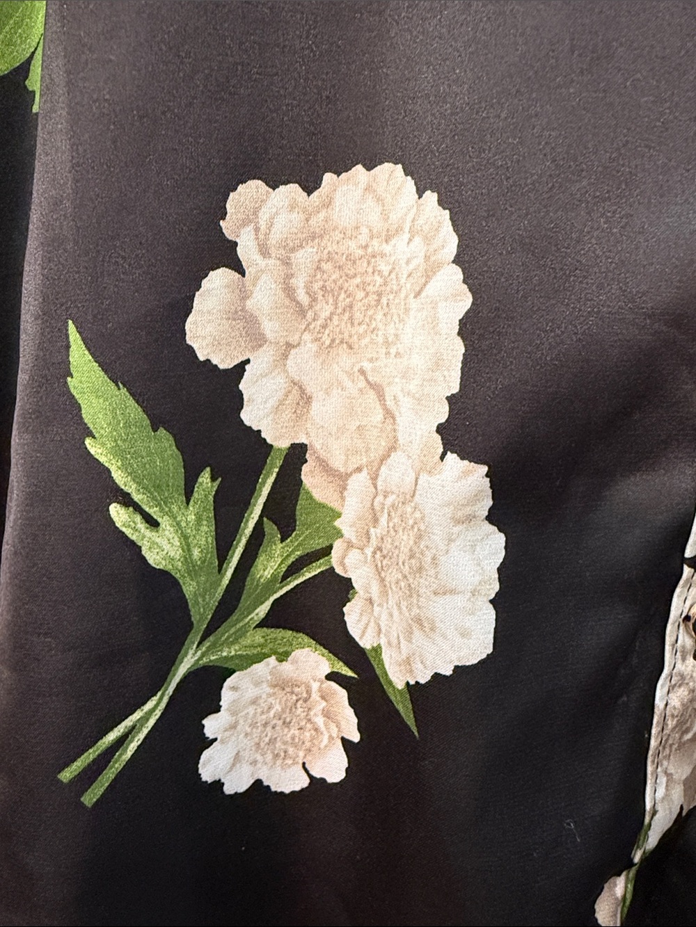 White House Black Market Black Floral Button-Down Short-Sleeve Blouse - Picture 4 of 8